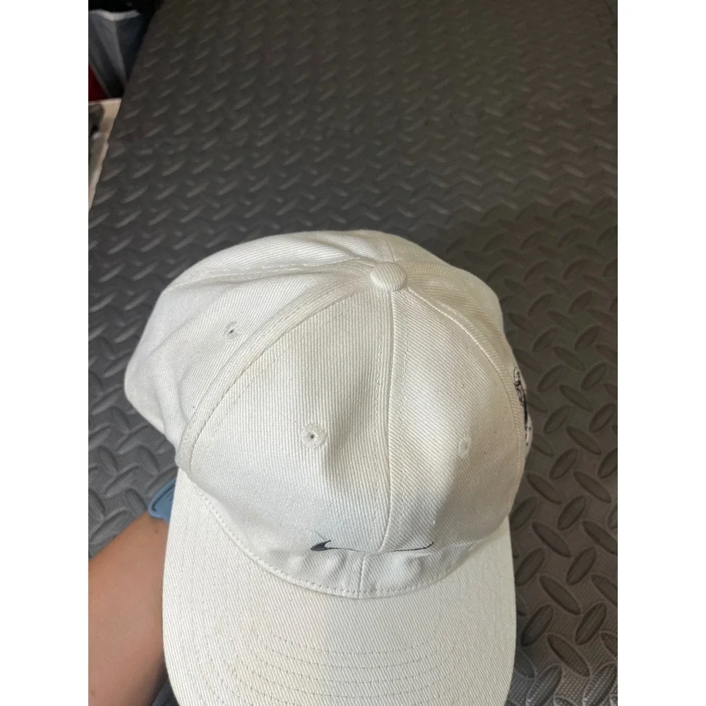 Nike Golf Hat Unisex OS White Mickey Mouse Embroidered Swoosh Strapback Cap